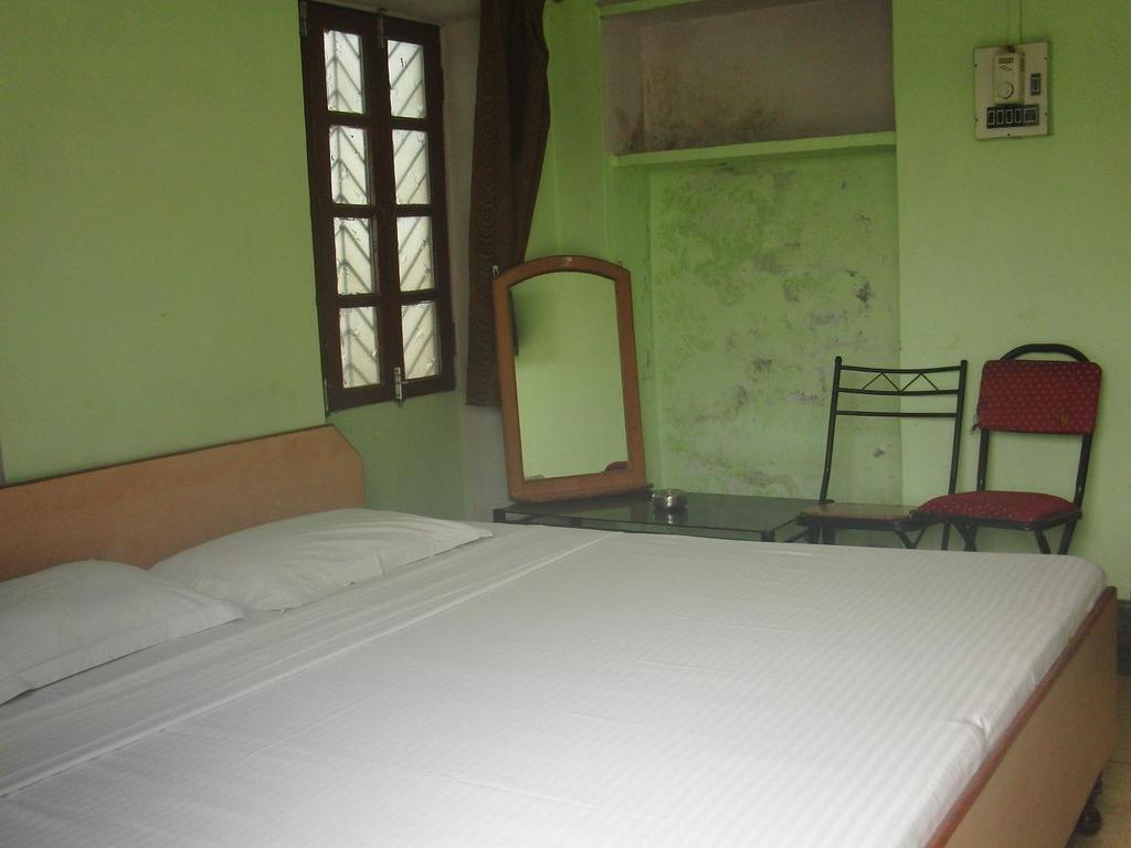 Shivakashi Guest House - Varanasi — Photos 1